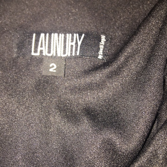 Halter dress - Picture 3 of 3